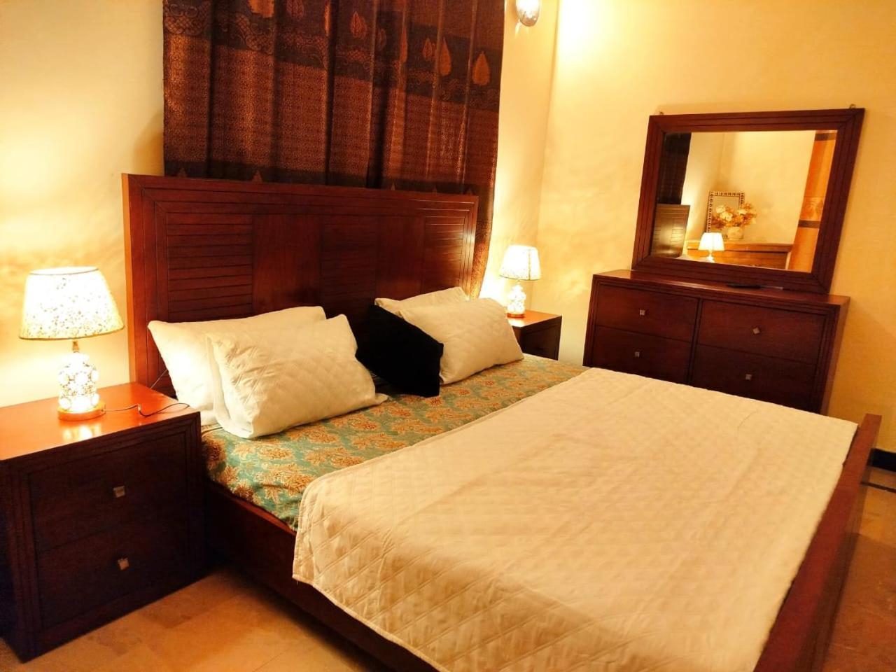 Royal Residential Otel İslamabad Dış mekan fotoğraf