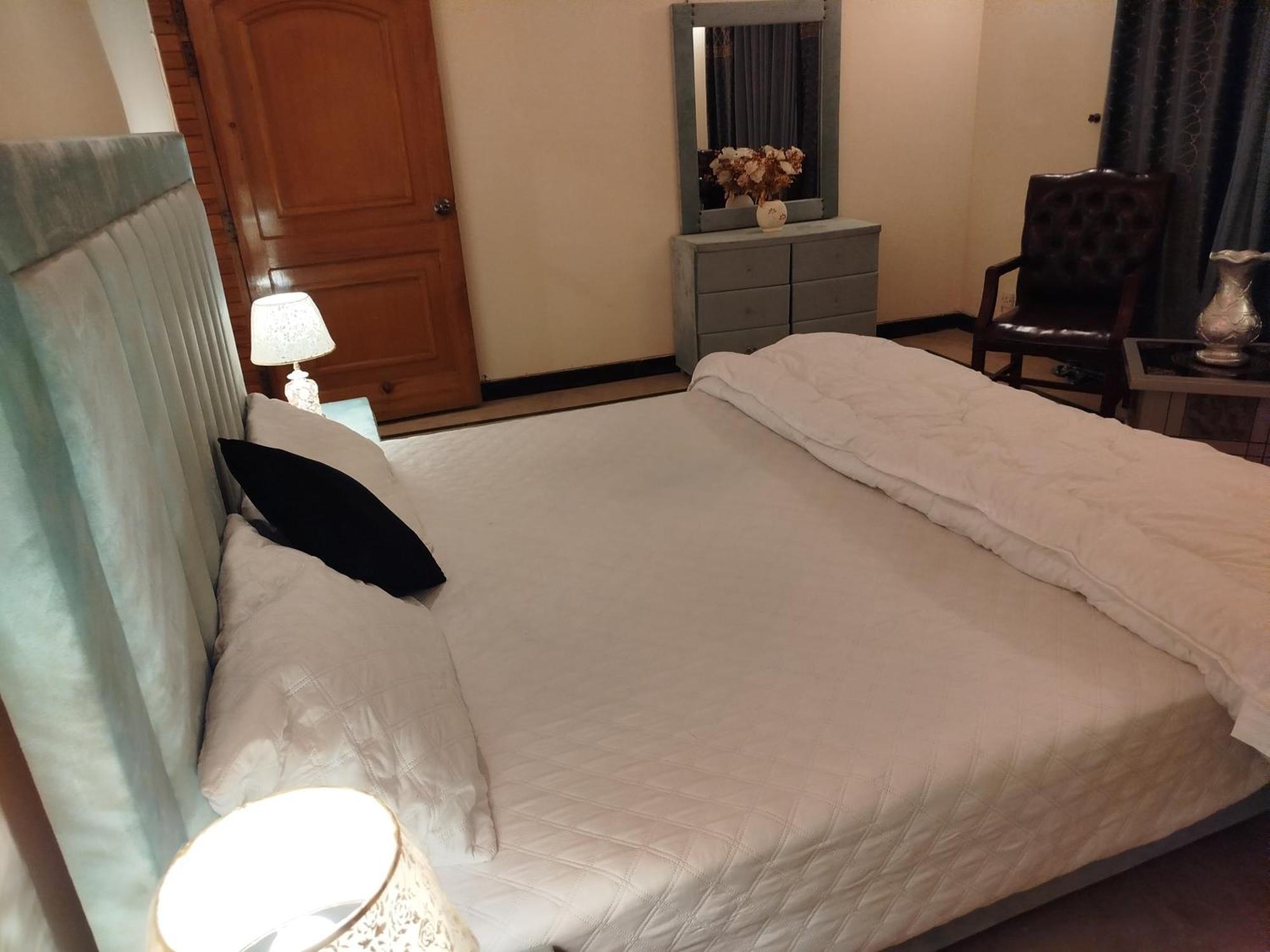 Royal Residential Otel İslamabad Dış mekan fotoğraf